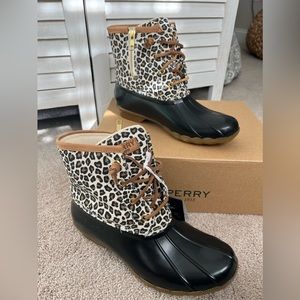 Sperry Saltwater Leopard Women’s 8 NIB!